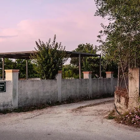 Al Mare Family Mólos