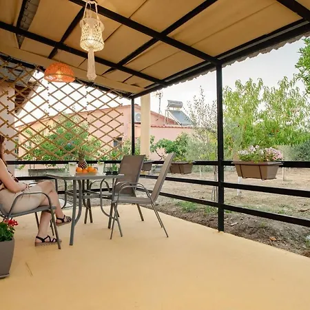 Al Mare Family Daire *